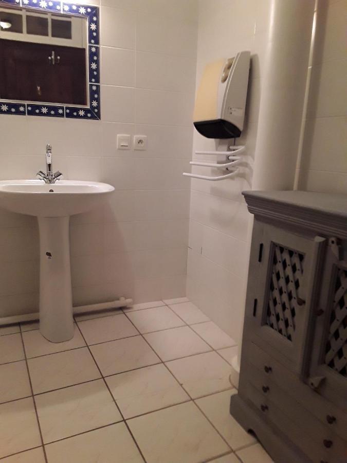 La Suite Du Peintre Oloron-Sainte-Marie Exteriör bild
