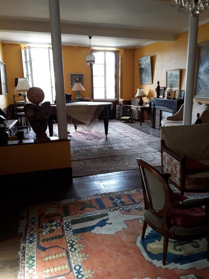 La Suite Du Peintre Oloron-Sainte-Marie Exteriör bild